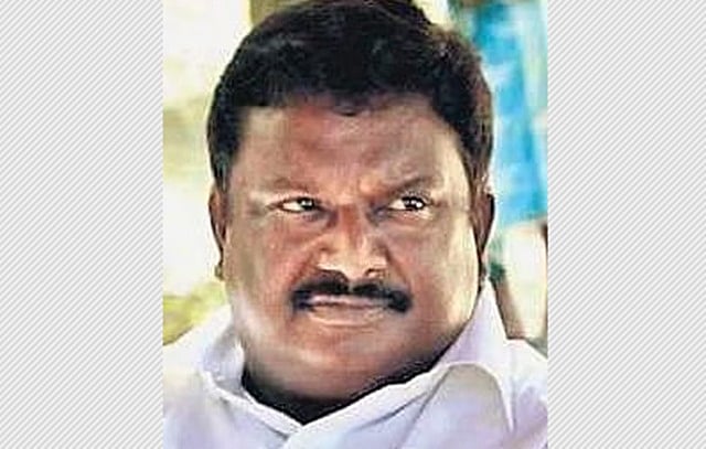 19 வாரிசுதாரா்களுக்கு பணிநியமன ஆணைகள்:
அமைச்சா் சா.சி.சிவசங்கா் வழங்கினாா்