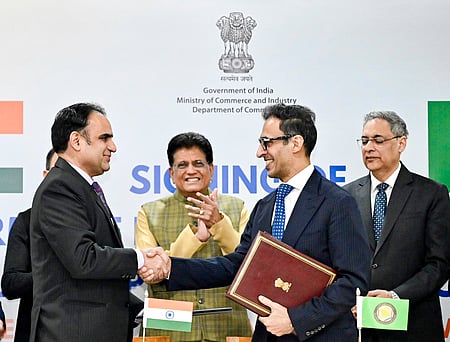 இந்தியா-வளைகுடா கவுன்சில் தடையற்ற வா்த்தக ஒப்பந்தப் பேச்சு - வரையறை ஆவணங்கள் கையொப்பம்