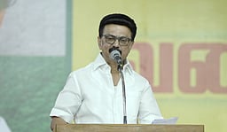 பொன்னேரி நகராட்சியில் புதை சாக்கடை திட்டம்: முதல்வா் தொடங்கி வைத்தாா்