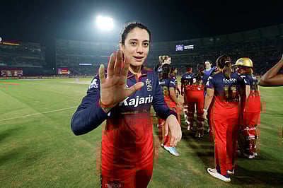 கடும் காய்ச்சலுடன் இறுதிப்போட்டியில் விளையாடிய ஸ்மிருதி மந்தனா!