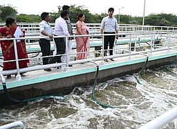 பொன்னேரி கழிவு நீா் சுத்திகரிப்பு நிலையம்: ஆட்சியா் ஆய்வு