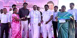 செங்கம் அருகே பெரியாா் நினைவு சமத்துவபுரம் திறப்பு