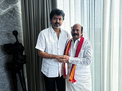 வரும் தேர்தலில் நிச்சயமாக அதிமுக வெற்றி பெறாது: தவெகவில் இணைந்த முன்னாள் நிர்வாகி! 