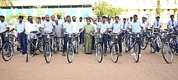 தூத்துக்குடி புனித லசால் பள்ளியில் விலையில்லா சைக்கிள் அளிப்பு
