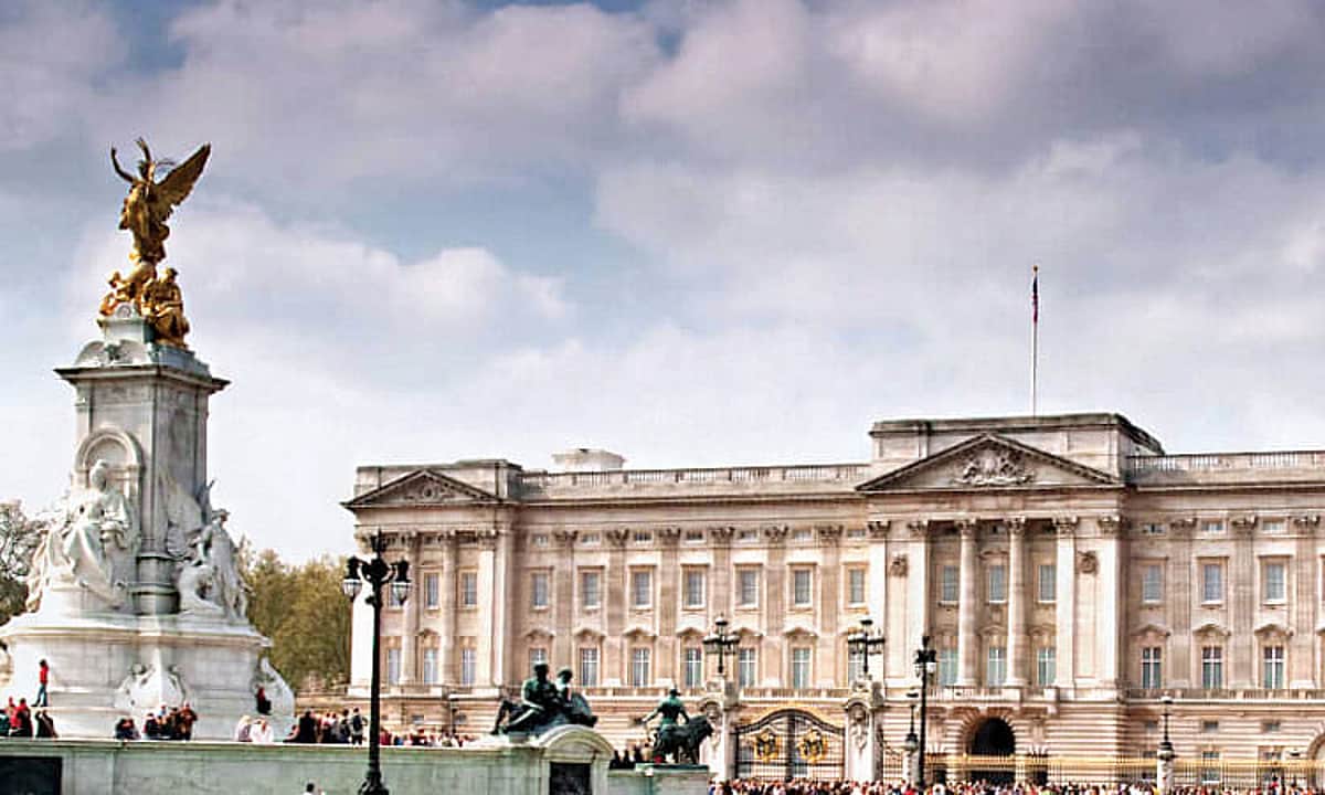 விலை உயர்ந்த அரண்மனை