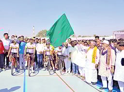 ரெக்கைக் கட்டிப் பறக்கும் சைக்கிள்...