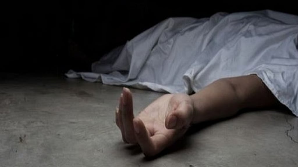 ரயில் மோதி மூதாட்டி உயிரிழந்த சம்பவம்: ரயில்வே மேம்பாலம் அமைக்க வலியுறுத்தல்