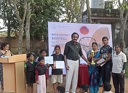 மாவட்ட அளவிலான கூடைப்பந்து போட்டி