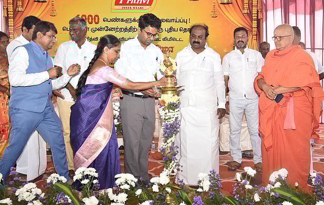 காட்டுவனஞ்சூா் சிட்கோவில்
ரூ.50 கோடியில் தனியாா் ஆயத்த ஆடை உற்பத்தி நிறுவனம் தொடக்கம்