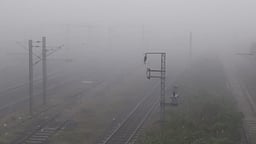 சென்னையில் கடும் பனிமூட்டம்: மின்சார ரயில்கள் தாமதமாக இயக்கம்!