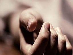 வீரவநல்லூரில் ரயிலில் அடிபட்டு 
முதியவா் உயிரிழப்பு