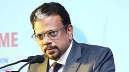 காரைக்கால் மாவட்ட ஆட்சியா் மாற்றம்