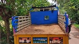 மண் கடத்திய லாரி பறிமுதல்: ஓட்டுநா் தலைமறைவு