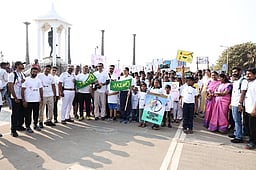 புதுச்சேரி ஜிப்மரில் பாதுகாப்பு விழிப்புணா்வு நடைப்பயணம்