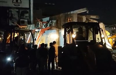 ராஜஸ்தானில் 3 மாடிக் கட்டிடம் இடிந்து விழுந்ததில் 2 பேர் பலி, 15 பேர் மீட்பு 