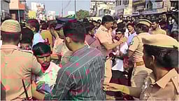 குரூப்-2, 2ஏ தேர்வுகள் ரத்து.. தேர்வர்கள் மறியல் - போராட்டம்!