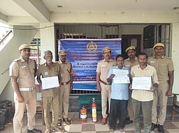 தனியாா் நிறுவன பாதுகாவலா்களுக்கு தீ பாதுகாப்பு பயிற்சி