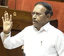 ஈரானில் தவிக்கும் 447 மீனவா்களை மீட்க வேண்டும்:
மாநிலங்களவையில் மு.தம்பிதுரை வலியுறுத்தல்