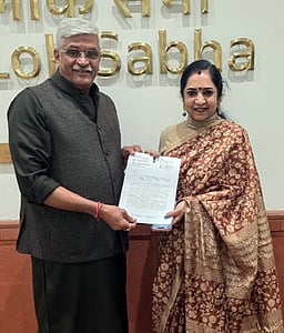 2025-ஆம் ஆண்டுக்கான நிறுத்தப்பட்ட சாகித்திய அகாதெமி விருதுகளை அறிவிக்க தென்சென்னை எம்.பி. கோரிக்கை