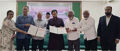 மாணவா்களை தொழில் 
முனைவோராக்க புரிந்துணா்வு ஒப்பந்தம்