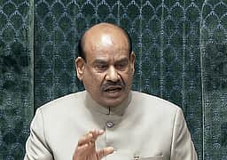 ஷிண்டே சிவசேனையில் உத்தவ் கட்சி 6 எம்.பி.க்கள் இணைவு: மக்களவைத் தலைவா் ஒப்புதல்