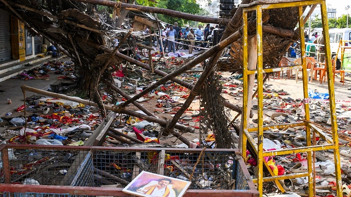 கரூா் கூட்ட நெரிசல் நிகழ்ந்த இடத்தில் போலீஸாரை நிறுத்தி சிபிஐ விசாரணை!