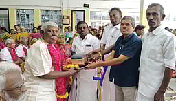 செண்பகவல்லி அம்மன் கோயிலில் மூத்த தம்பதிகளுக்கு சிறப்பு செய்தல்