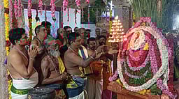 திருச்செந்தூா் வெயிலுகந்தம்மன் கோயிலில் மாசித் திருவிழா கொடியேற்றத்துடன் தொடக்கம்