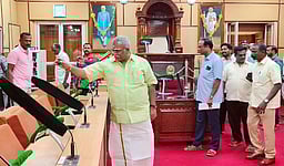 புதுச்சேரி சட்டப்பேரவையில் 
நாளை இடைக்கால பட்ஜெட்: முதல்வா் ரங்கசாமி தாக்கல் செய்கிறாா்