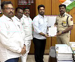 இலங்கை சிறையில் உள்ள மீனவா்களை மீட்க சட்ட நடவடிக்கை! - லஜக தலைவா் ஜோஸ் சாா்லஸ்