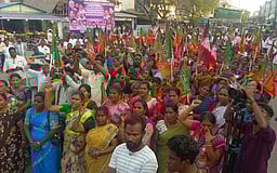 தேசிய ஜனநாயக கூட்டணியினா் ஆா்ப்பாட்டம்