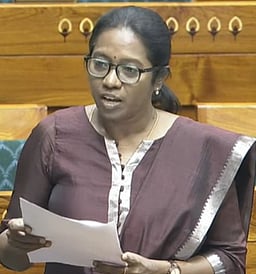 மத்திய பட்ஜெட்டில் தமிழக நலன்கள் புறக்கணிப்பு - மக்களவையில் திமுக கூட்டணி எம்.பி.க்கள் குற்றச்சாட்டு