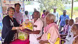 நல உதவிகள் அளிப்பு