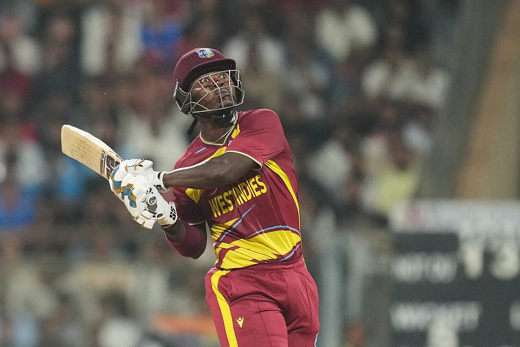 டி20 உலகக் கோப்பை: ரூதர்போர்ட் சிக்ஸர் மழை! இங்கிலாந்துக்கு 197 ரன்கள் இலக்கு நிர்ணயித்த மே.இ.தீவுகள்!