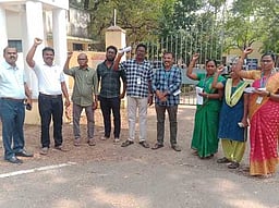 தொழில்நுட்ப அலுலா்கள்  கூட்டமைப்பு ஆா்ப்பாட்டம்