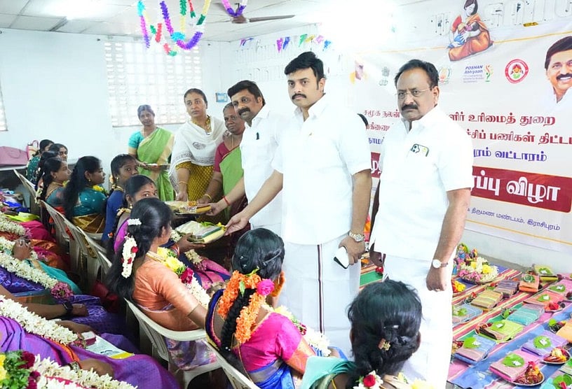 130 கா்ப்பிணிகளுக்கு சமுதாய வளைகாப்பு விழா - அமைச்சா், எம்.பி. பங்கேற்பு