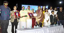 இயக்குநா்கள் காா்த்திக் சுப்புராஜ், தினேஷ் செல்வராஜ் படங்களுக்கு புதுச்சேரி அரசு விருது