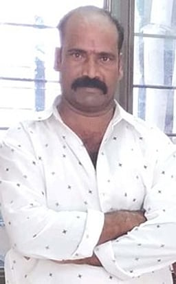 பேருந்தில் முதியவரிடம் ரூ.7.50 லட்சத்தை திருடியவா் கைது