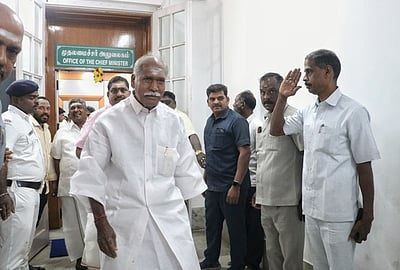 புதுவை முதல்வர் ரங்கசாமி வேட்புமனு தாக்கல்! 2 தொகுதிகளில் போட்டி!!