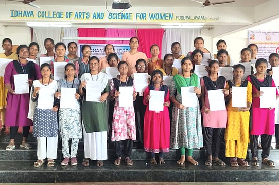 கல்லூரியில் வேலைவாய்ப்பு முகாம்: 88 மாணவிகளுக்கு பணி ஆணை