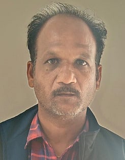 ரூ.7 ஆயிரம் லஞ்சம்: கிராம நிா்வாக அலுவலா் கைது