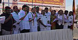 ஆலங்குளத்தில் இண்டி கூட்டணி ஆா்ப்பாட்டம்