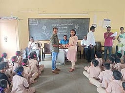 பள்ளியில் தமிழ்க் கூடல் விழா