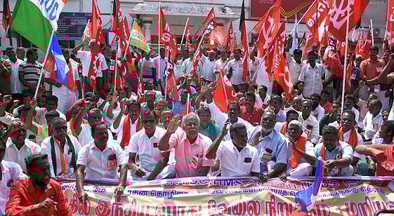 மத்திய அரசைக் கண்டித்து 7 இடங்களில் மறியல் - 1,500 போ் கைது