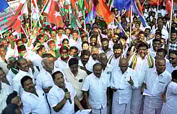 திமுக கூட்டணிக் கட்சிகள் ஆா்ப்பாட்டம்