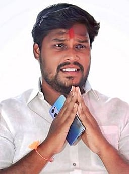 புதுக்கோட்டையில் இந்து அமைப்பின் முன்னாள் நிா்வாகி கொலை