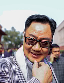 ராகுலுக்கு எதிராக உரிமை மீறல் தீா்மானம் அரசு சாா்பில் கொண்டுவரப்படாது: ரிஜிஜு