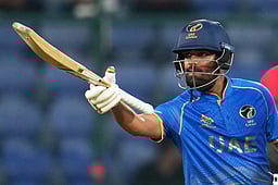 ஆர்யன்ஷ் சர்மா, சோஹைப் கான் அரைசதம்; கனடாவை வீழ்த்திய ஐக்கிய அரபு அமீரகம்!