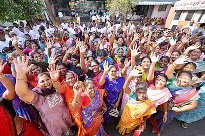 ரூ. 5,000 வரவு! அண்ணா அறிவாலயத்தில் முதல்வருக்கு நன்றி கூறிய பெண்கள்!