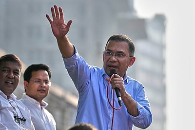 வங்கதேசத்தில் ஆட்சியைக் கைப்பற்றியது கலீதா ஜியாவின் பிஎன்பி! பிரதமராகும் தாரிக் ரஹ்மான்!